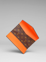 http://www.antjepeters.com/files/gimgs/th-100_Antje Peters Louis Vuitton 03.jpg